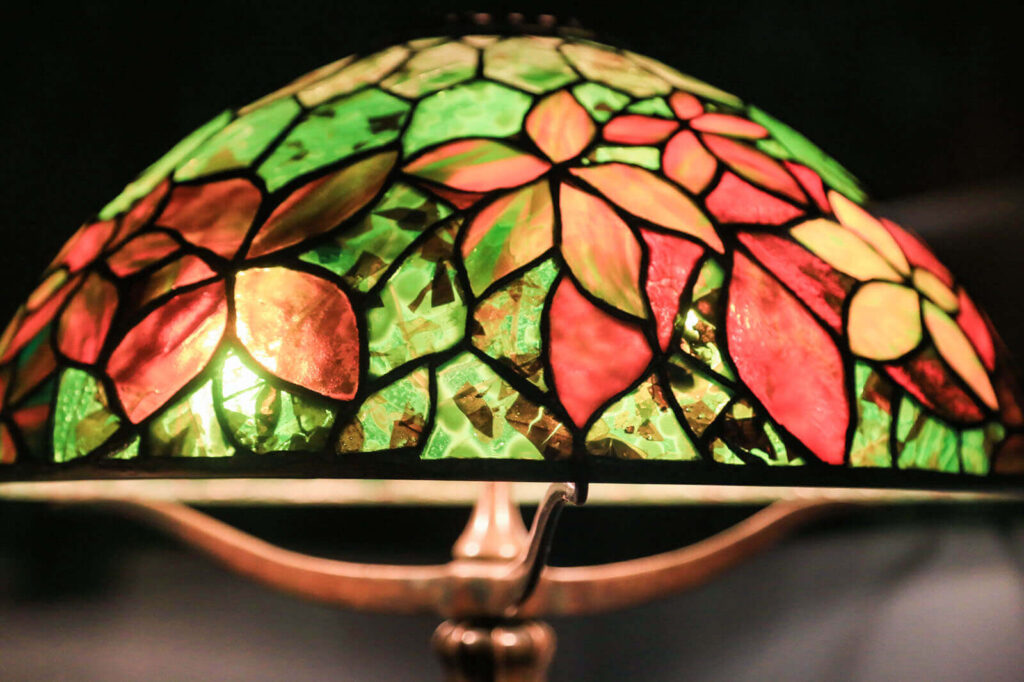How to Clean a Tiffany Lamp