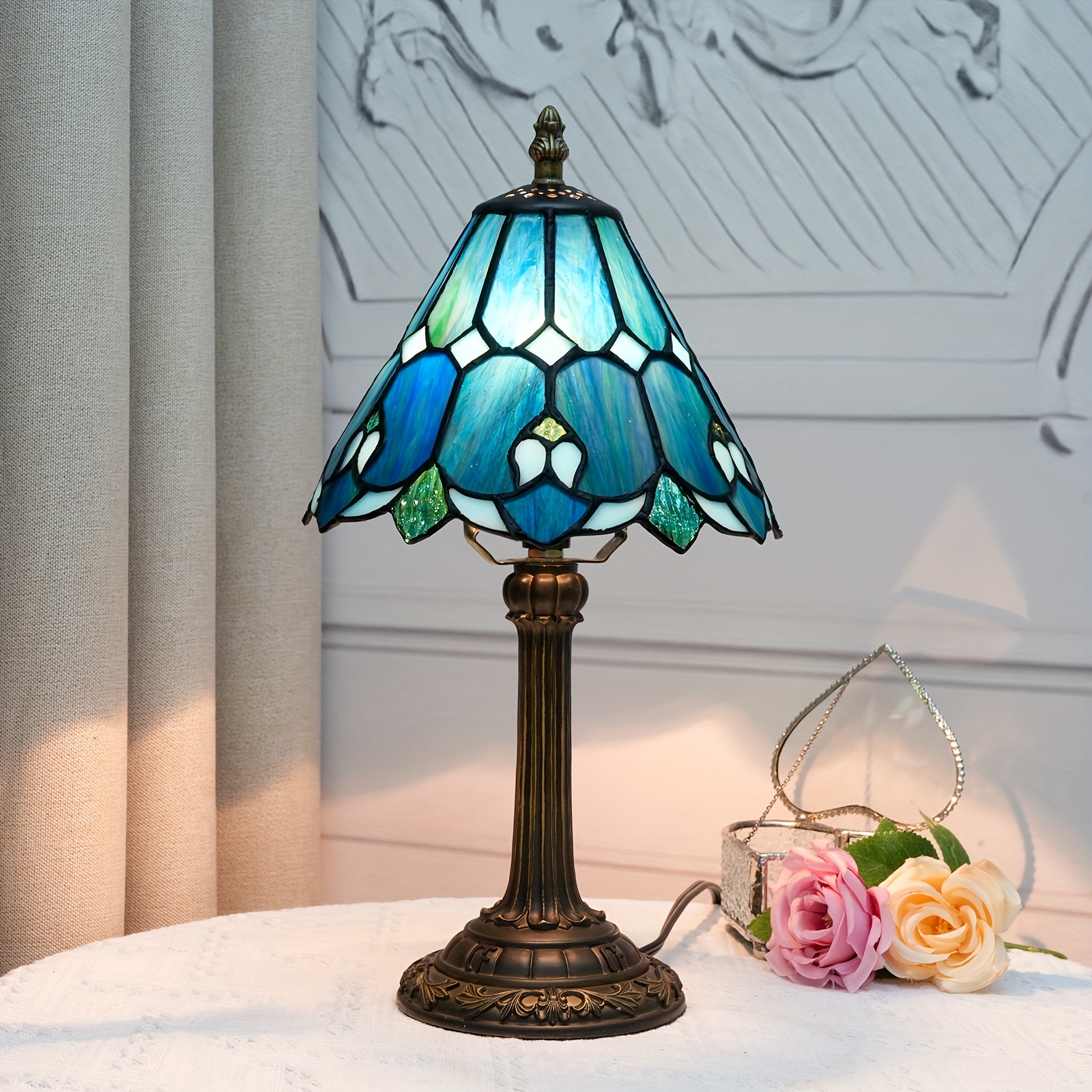 Tiffany Style Colored Glass Table Lamp