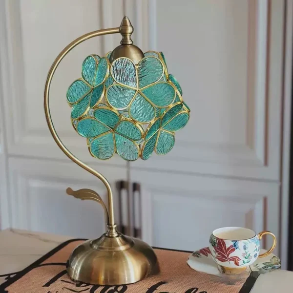 Tiffany Creative Petal Desk Lamp